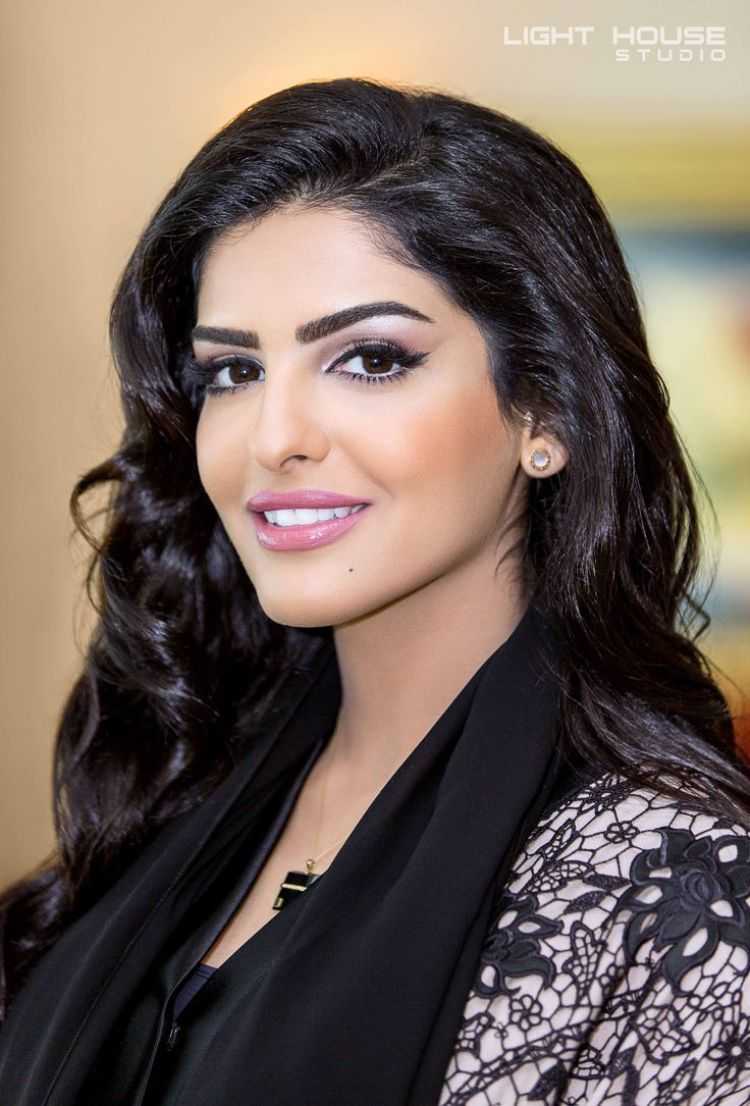 Ameera al-Taweel Ameera al-Taweel 5